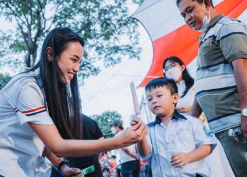 Á hậu Thủy Tiên tích cực hoạt động cộng đồng sau khi đăng quang