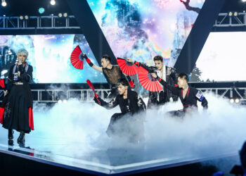 Hari Won “cưa sừng làm nghé” gọi tân binh vote for five là “oppa” ngọt xớt