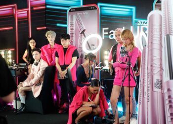 Tập 1 FashUP 2022 by TikTok: Ban giám khảo ngỡ ngàng với tài năng của thí sinh