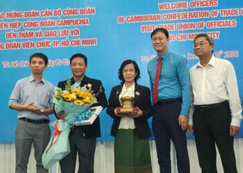 Hội nghị giao lưu thực tế tiếp đoàn liên hiệp công đoàn Campuchia của Tổng Liên đoàn Lao động Việt Nam