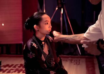 Sau bom tấn “Thiên Mệnh Anh Hùng”, Victor Vũ trở lại cổ trang Việt với “Người Vợ Cuối Cùng”
