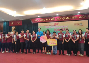 Công đoàn viên chức thành phố khởi động “Hoa bàng vuông” lần 5 năm 2024
