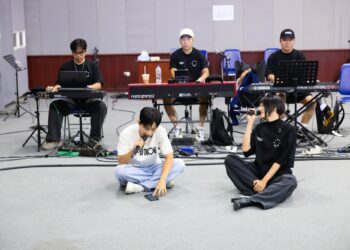 Hoàng Dũng công bố “Sít rịt” thật sự cho concert Xoay Tròn: một ca khúc mới toanh cùng Đen
